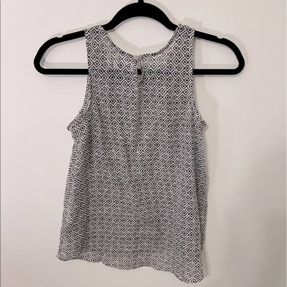 Old Navy Light & Relaxed, Sheer tank top - Youth XL (14) - Picture 2 of 6